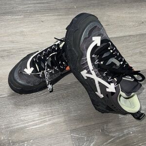 OFF WHITE new shoes Odsy-1000 Sneakers
Black and dark grey ODSY-1000
